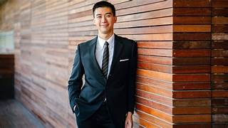 Virtual Job Interview Tips to Impress Recruiters and Stand Out Professionally in Remote Hiring Environments
